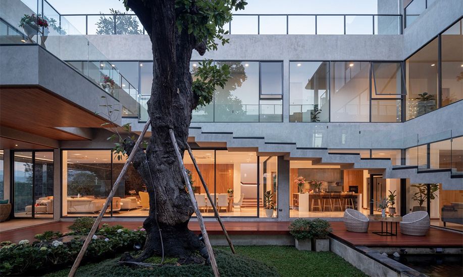 mata air inner courtyard 2022